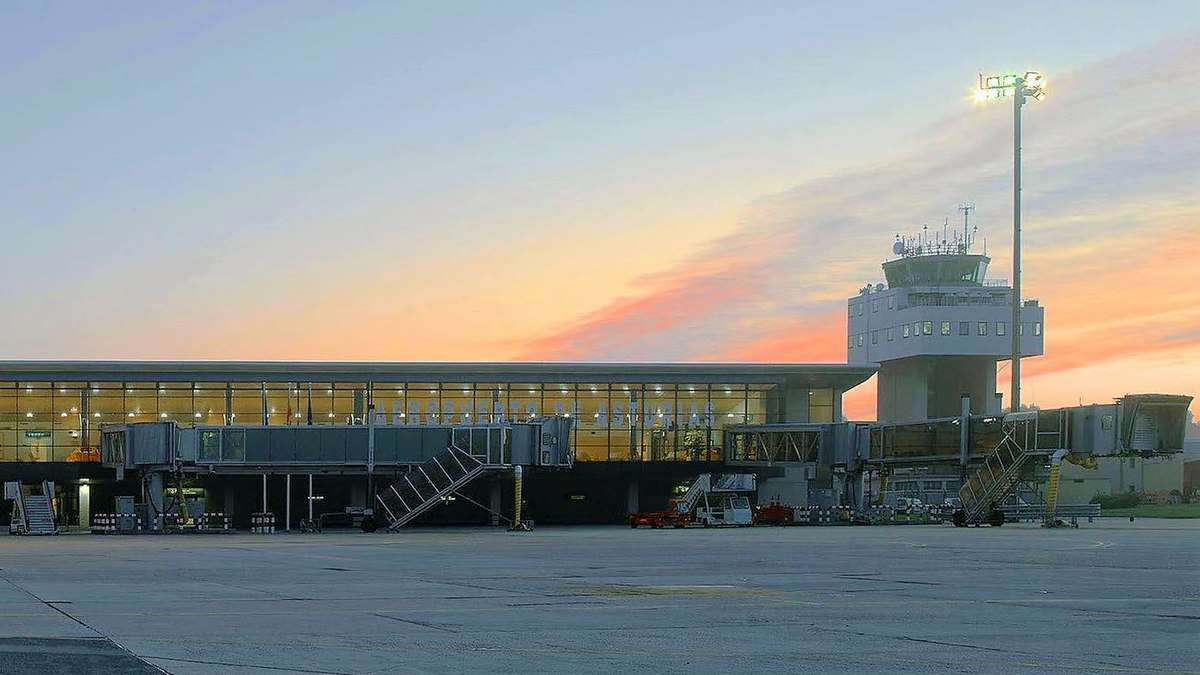 Curiosidades del Aeropuerto de Asturias: historia, datos y anécdotas