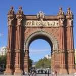 arco de triunfo barcelona curiosidades