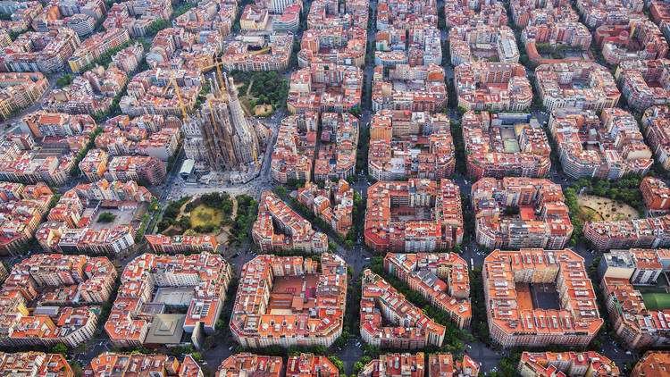 Ruta fascinante por el Eixample de Barcelona: curiosidades a explorar