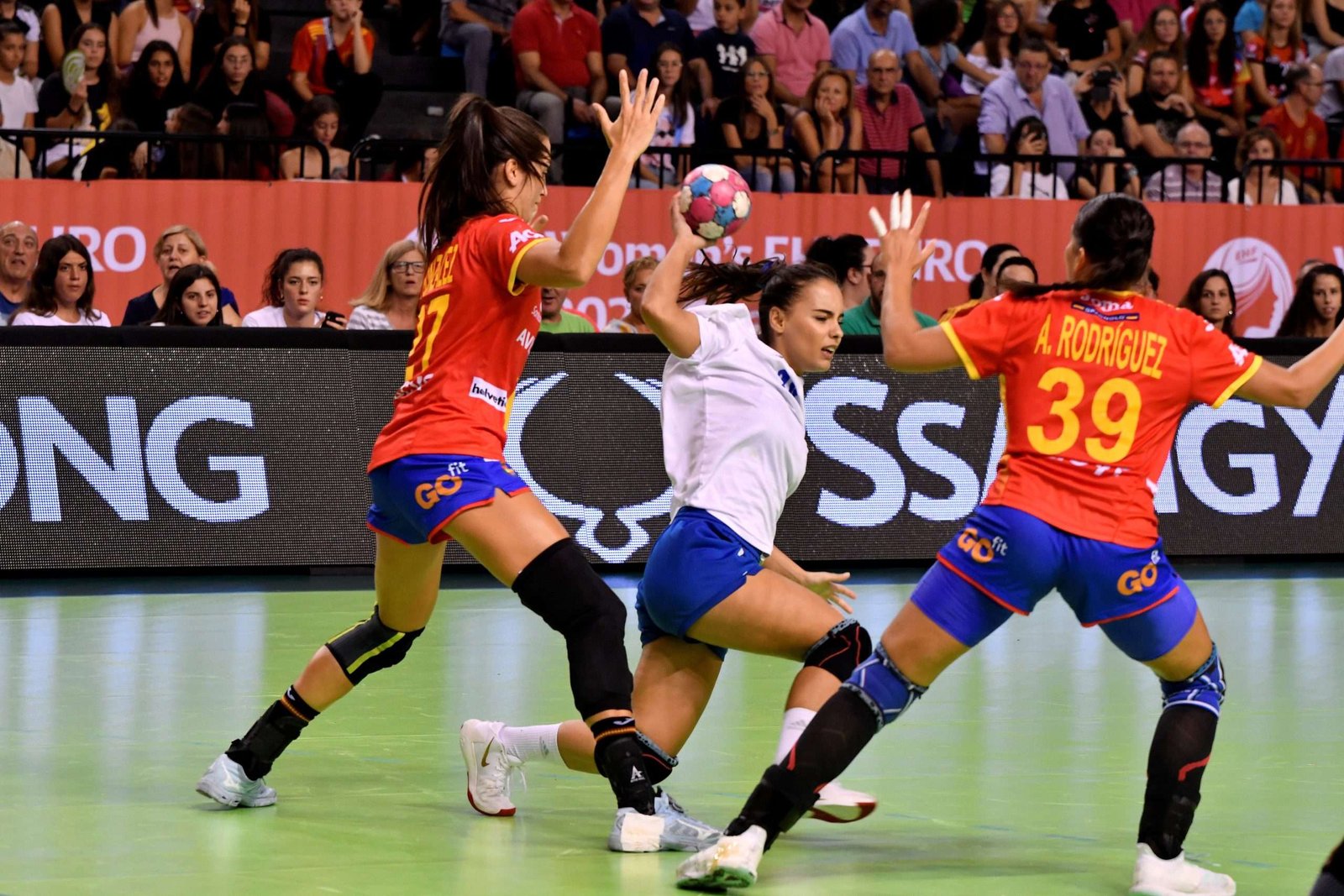 Diferencias y similitudes entre balonmano y otros deportes