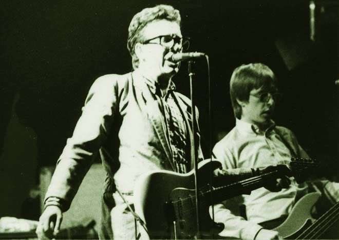 Curiosidades del álbum icónico de Elvis Costello en HablaTuMusicacom