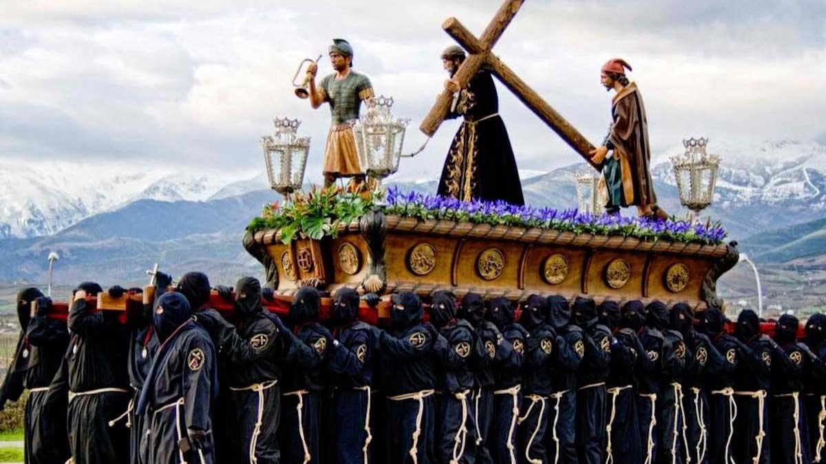 Curiosidades de las Hermandades de Sevilla en Domingo de Ramos