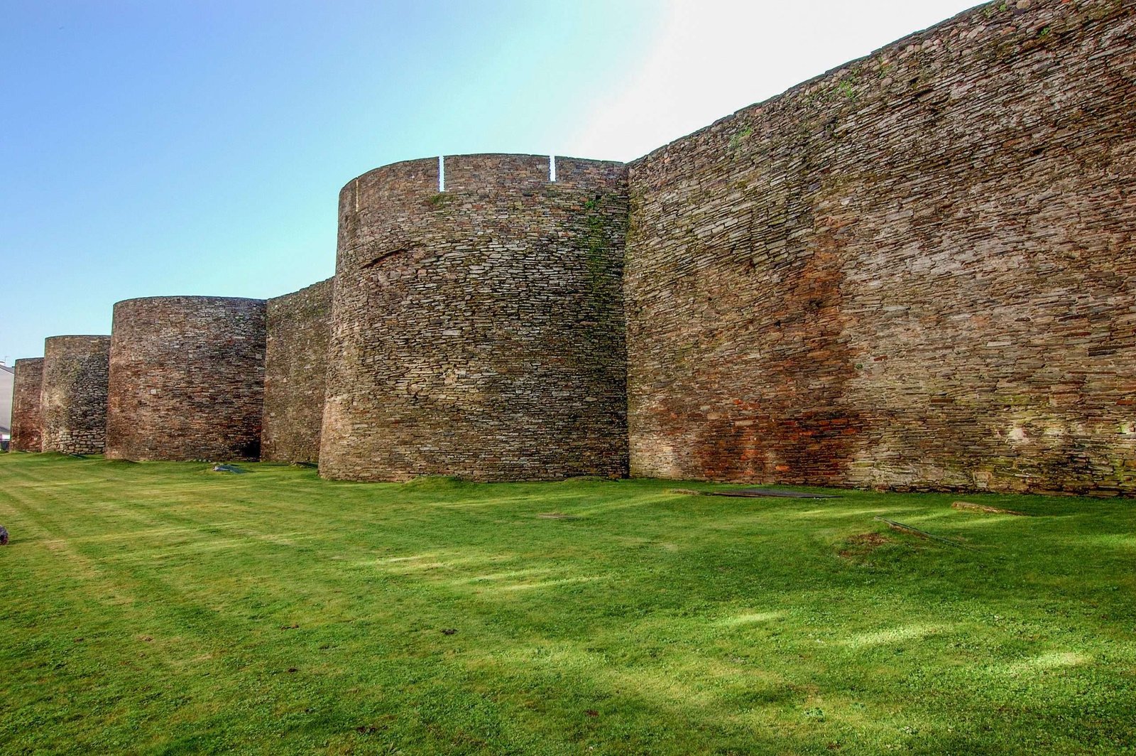 Curiosidades de la Muralla Romana de Lugo: ¡Descúbrelas!