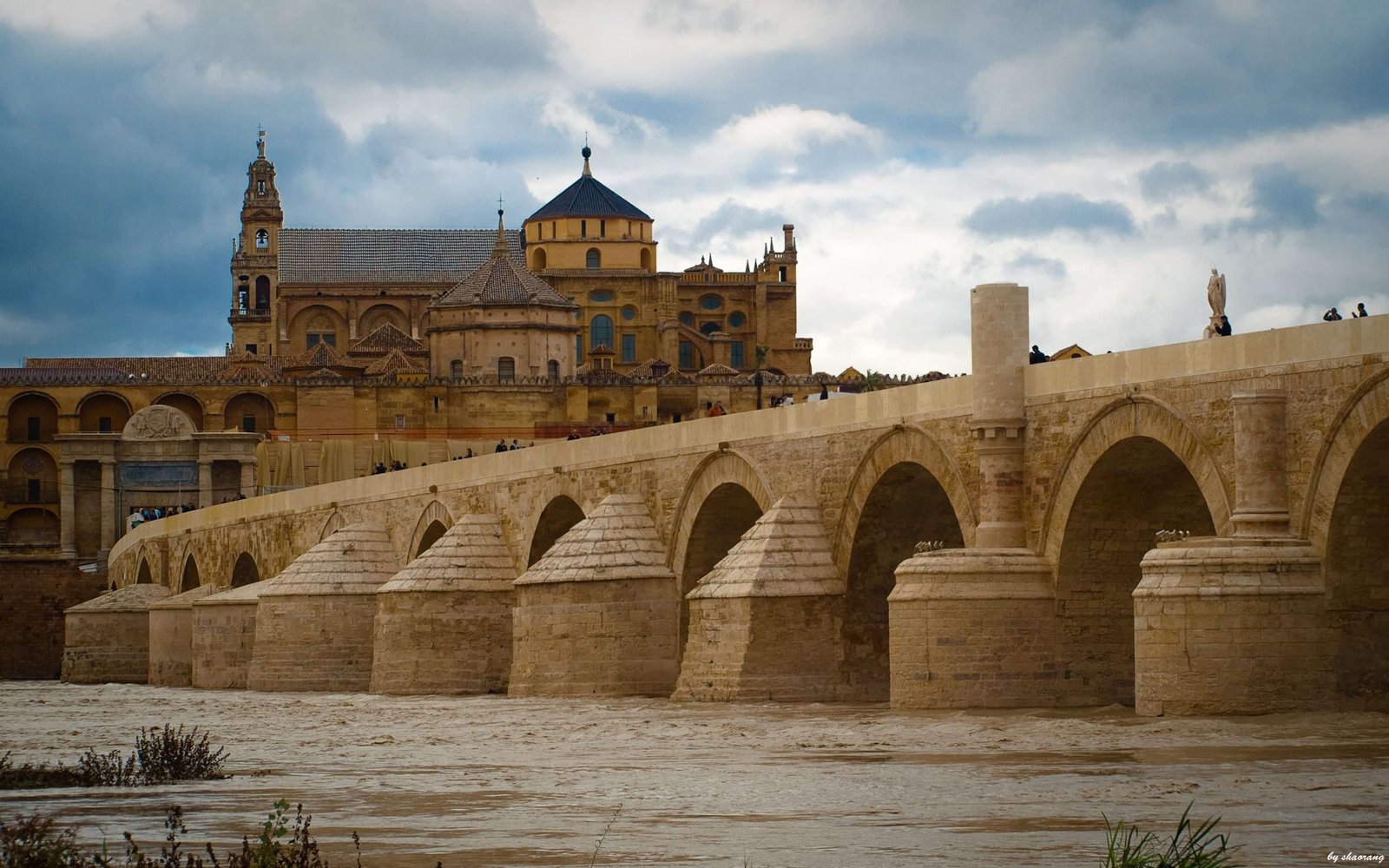 Descubre las curiosidades del Puente Romano de Córdoba en San Rafael